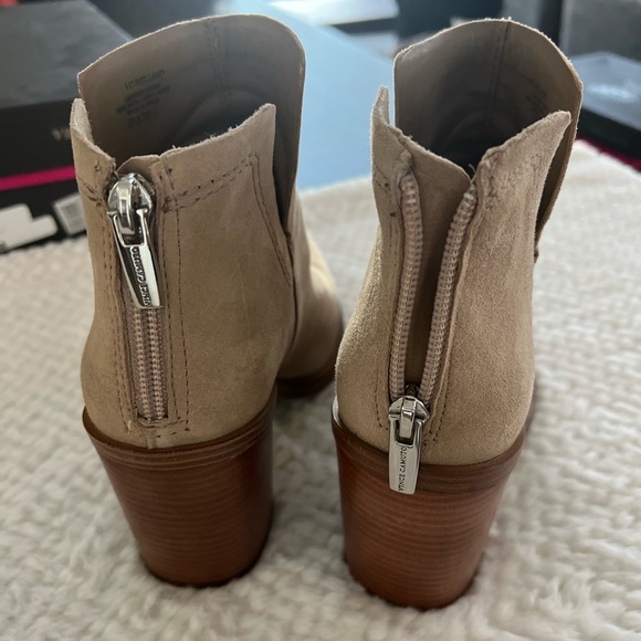 Vince Camuto Heeled Boots - Picture 3 of 6